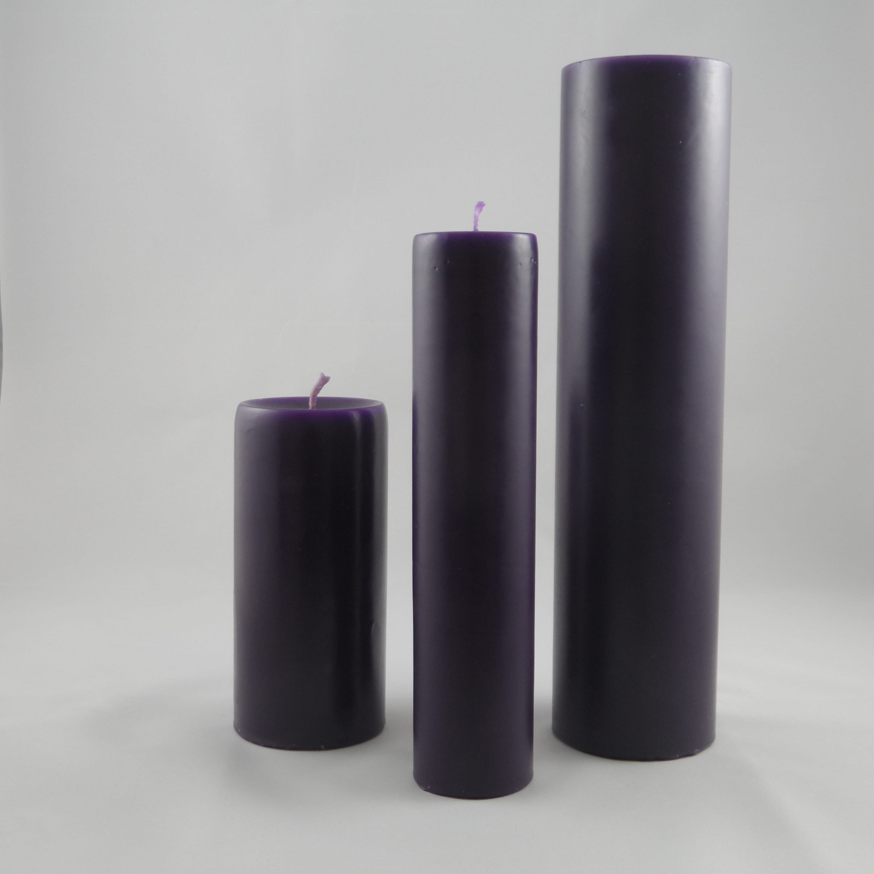 Festival Slimline CandleLilac48x210mm (Slim candle in middle). Made